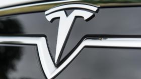 Logo de Tesla