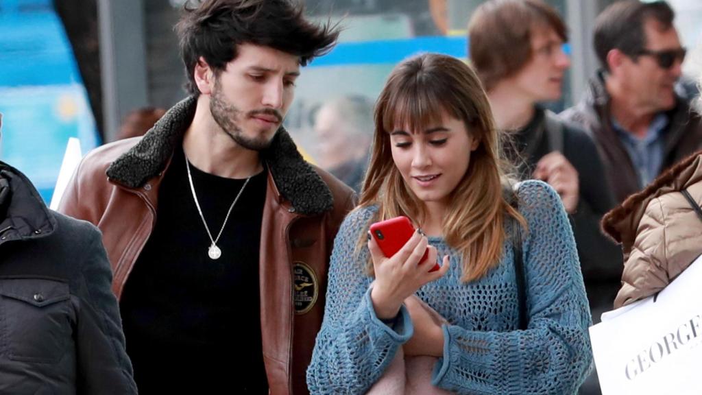 Sebastián Yatra y Aitana, paseando por las calles de Madrid, en marzo de 2019.