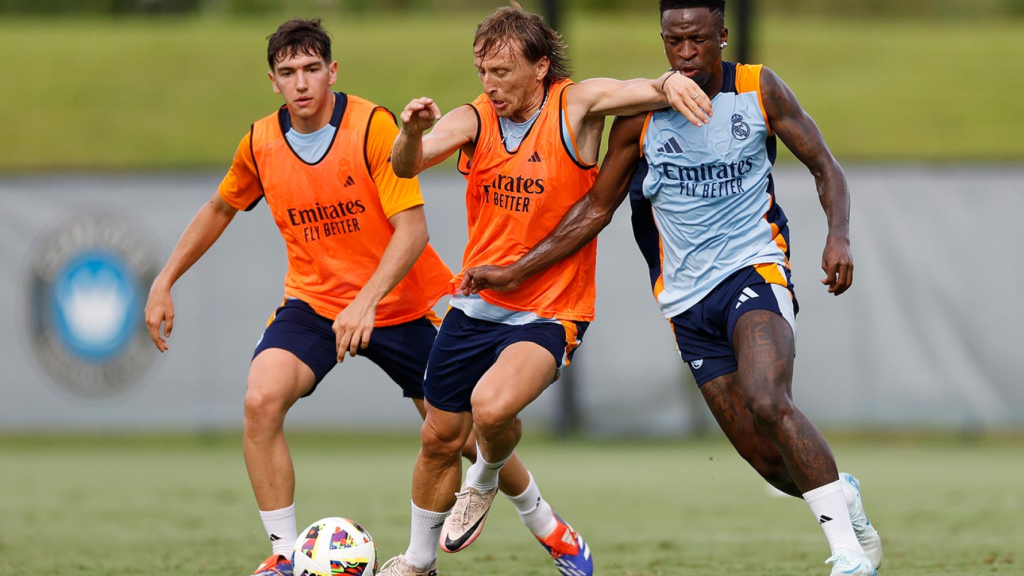 Vinicius y Luka Modric durante la pretemporada con el Real Madrid