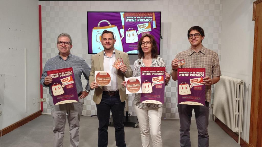 Presentación de la campaña 'comprar en el pueblo tiene premio'