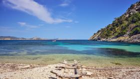 Cala Llentrisca, Ibiza (España).