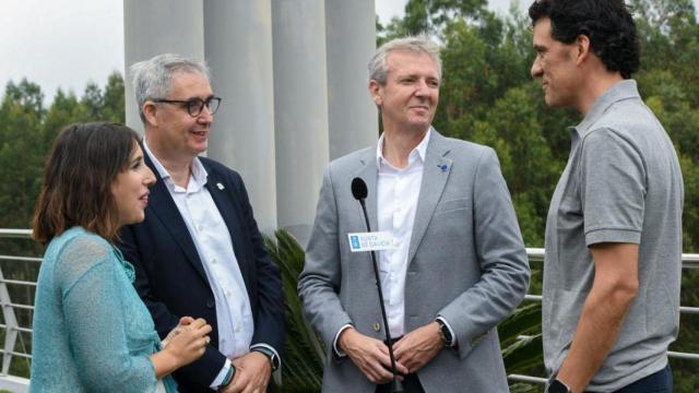 El alcalde de Ames y el presidente de la Xunta, en un acto.