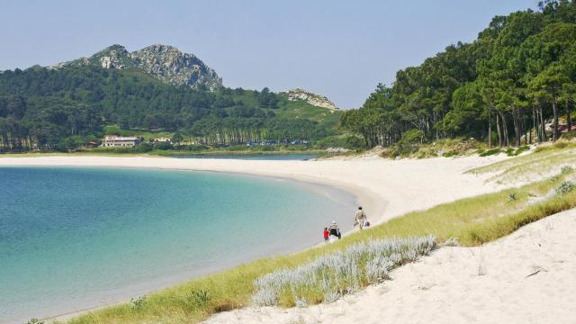 Una de las mejores playas de España está en Vigo: agua turquesa y arena blanca, ideal para el verano