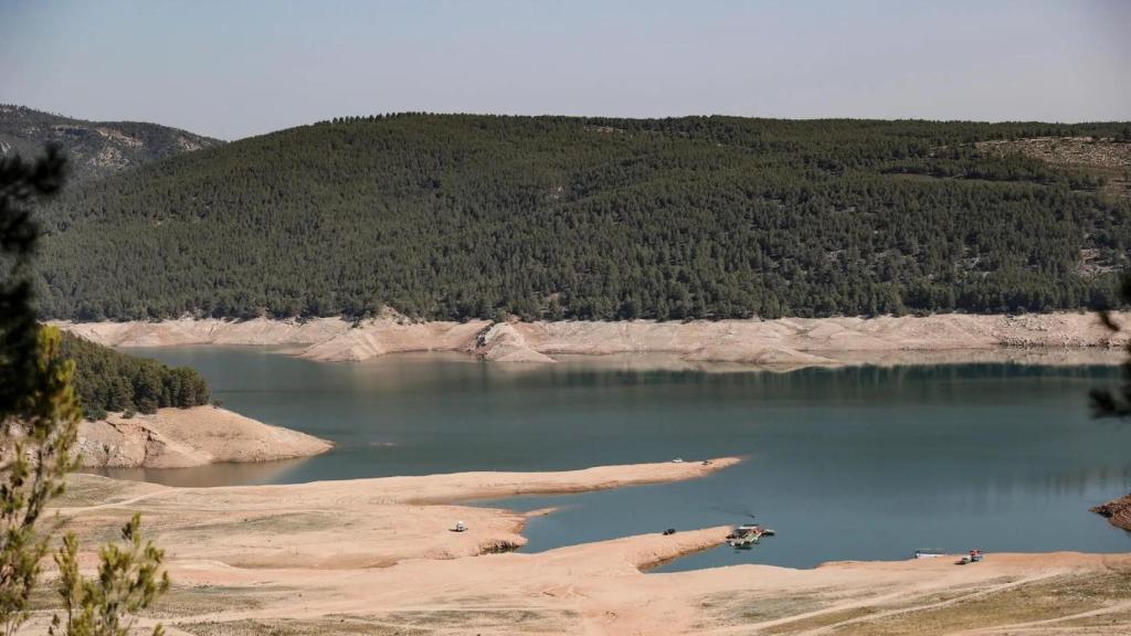 En la imagen, el Embalse de Benagéber, que se encuentra al 40 % de su capacidad máxima.