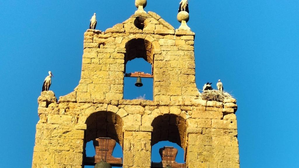 Torre espadaña de Vega de Villalobos