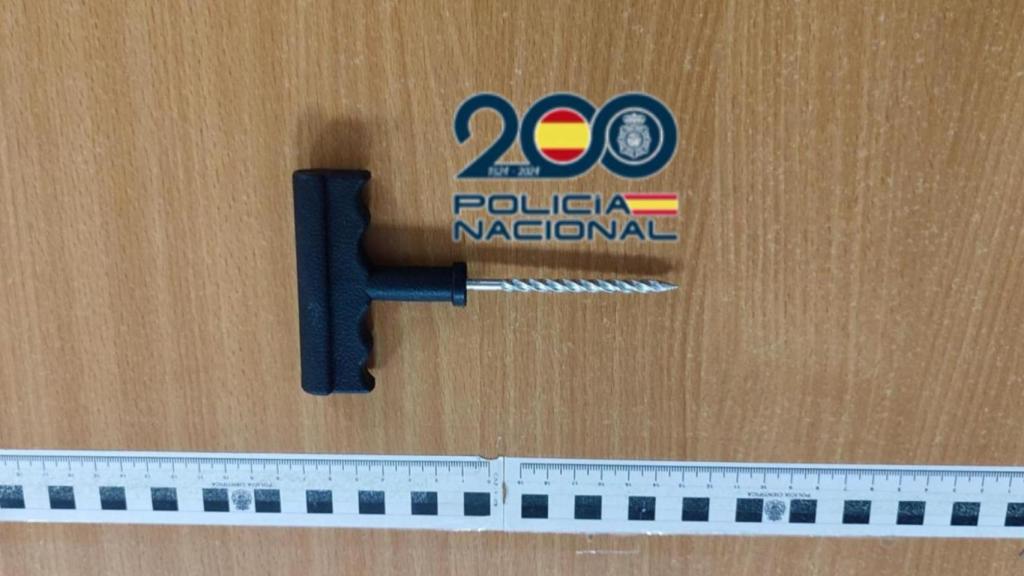 Uno de los pinchos que fue requisado por los agentes