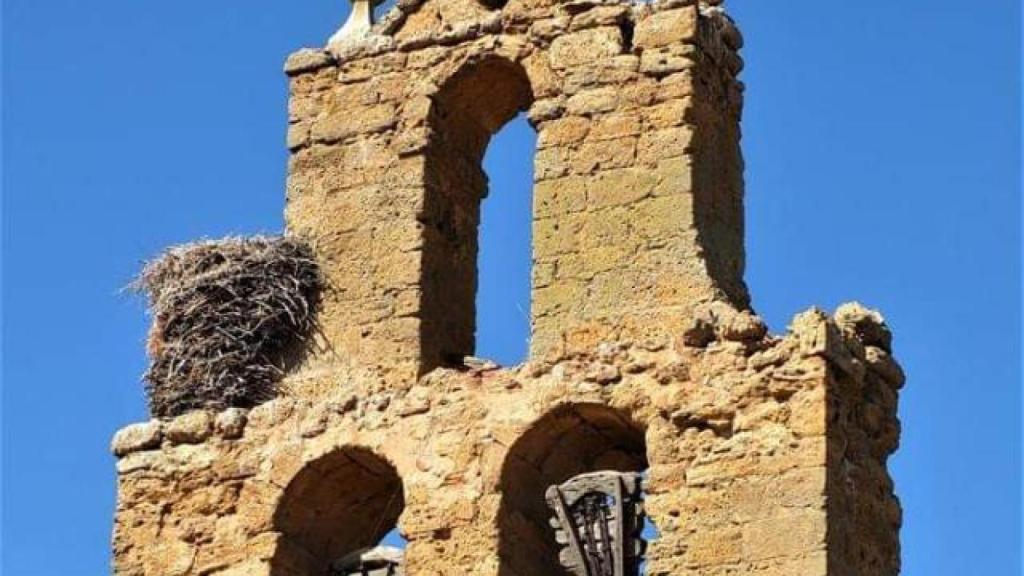 Torre espadaña de Vega de Villalobos