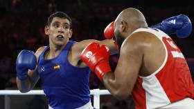 Ayoub Ghadfa, en su combate de semifinales de los Juegos Olímpicos.