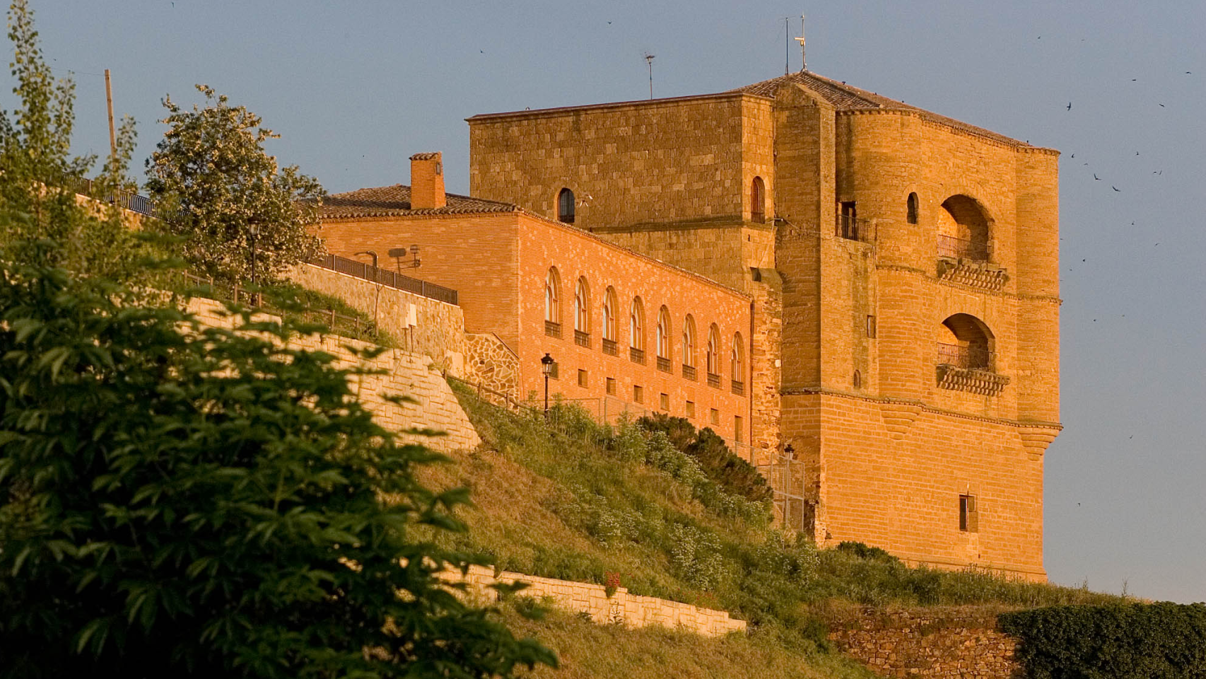 Fachada de la Torre de Caracol.