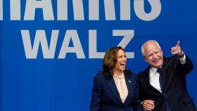 VÍDEO | ¿Quién es Tim Walz? El gobernador, exmilitar y profesor de Minnesota elegido por Kamala Harris