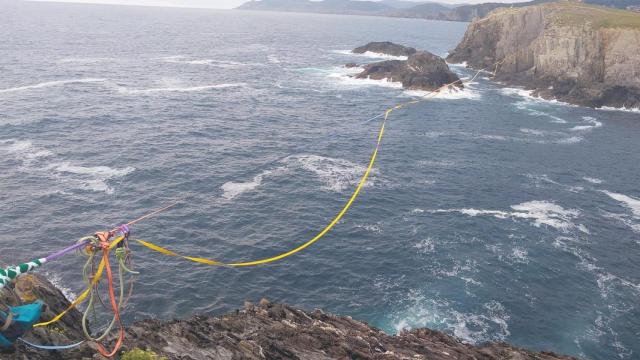 Cuerda colocada en Punta Frouxeira