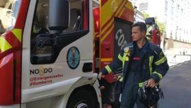 Un bombero del Servicio de Prevención y Extinción de Incendios del Ayuntamiento de Sevilla.