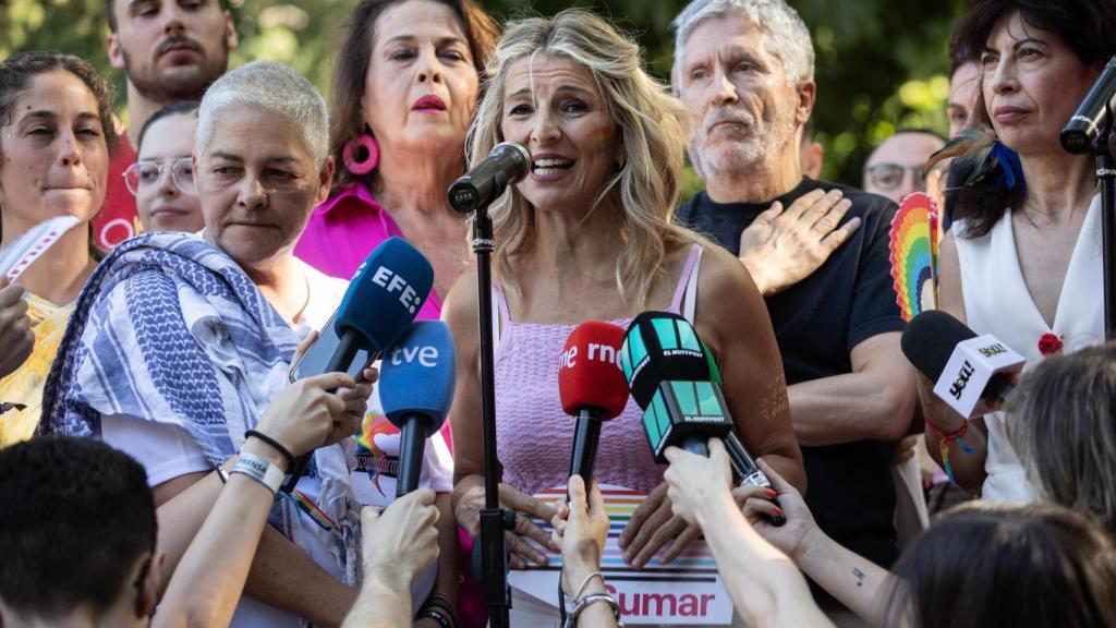 Yolanda Díaz, con Ana Redondo y otros ministros, en la úlitima manifestación del Orgullo .