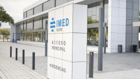 Fachada del hospital de IMED en Elche.