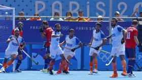 India celebra un gol en su partido contra España en los Juegos Olímpicos.