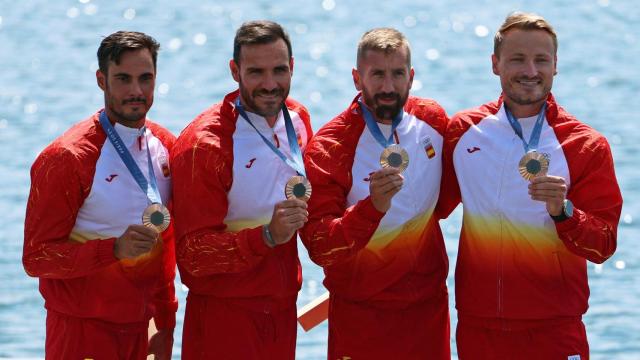 Rodrigo Germade, Saúl Craviotto, Carlos Arévalo y Marcus Cooper Walz con el bronce del K4-500 de los JJOO de París.