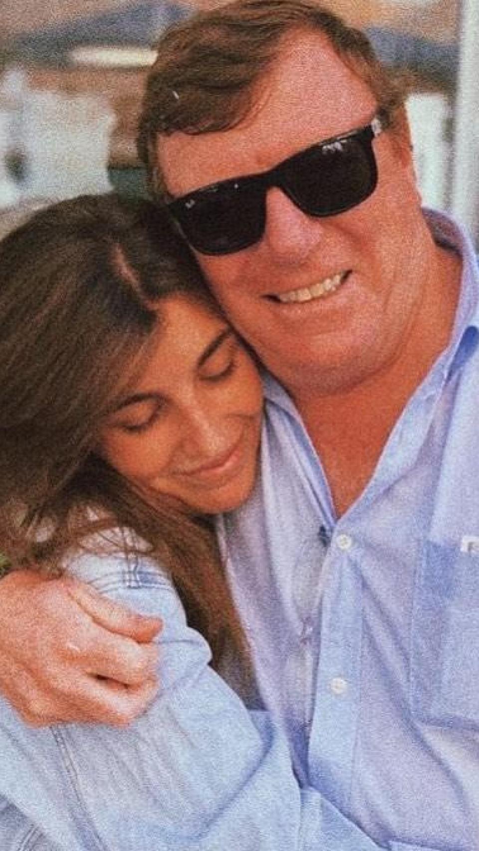 César Cadaval junto a su hija, Patricia, en una imagen de sus redes.