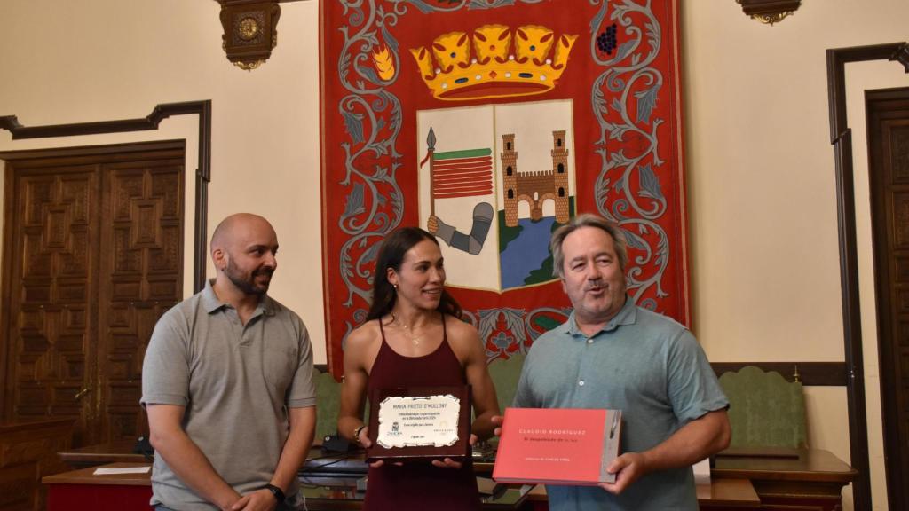 O'Mullony junto con el alcalde de Zamora, Francisco Guarido, y el concejal de Deportes, Manuel Alonso