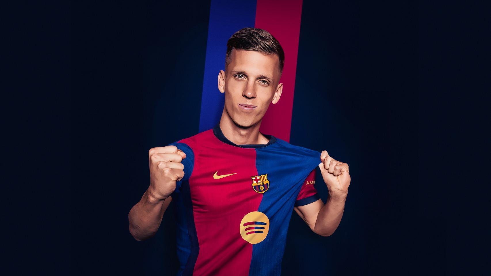 Dani Olmo, con la nueva camiseta del FC Barcelona