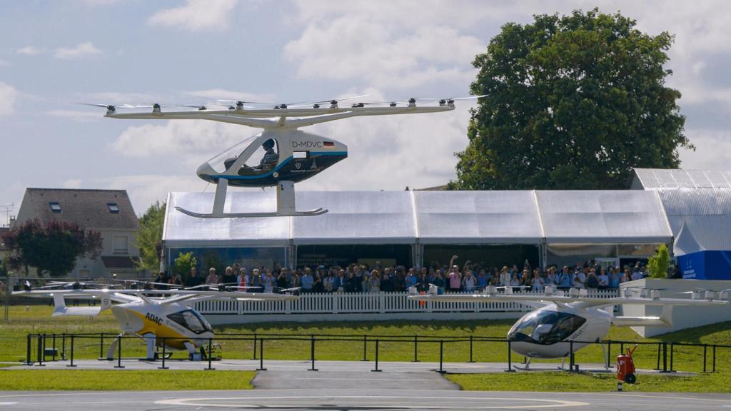 El eVTOL de Volocopter despegando con tripulación.