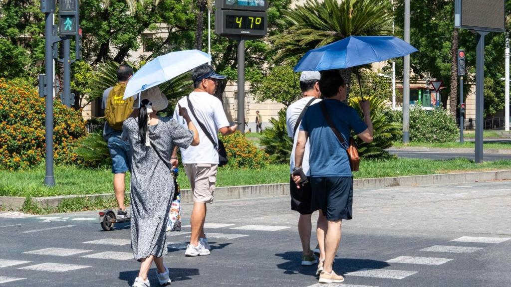 Un termómetro marca los 47 ºC en Sevilla durante este verano.