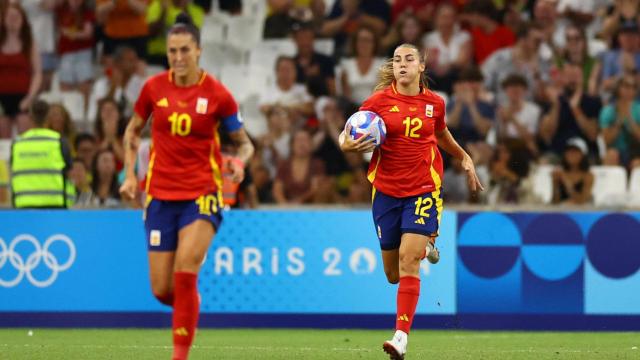 La selección española, durante el partido frente a Brasil.