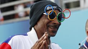 Snoop Dogg, este miércoles en la final de skateboard de los Juegos Olímpicos de París 2024. Foto: EFE/EPA/Mohammed Badra