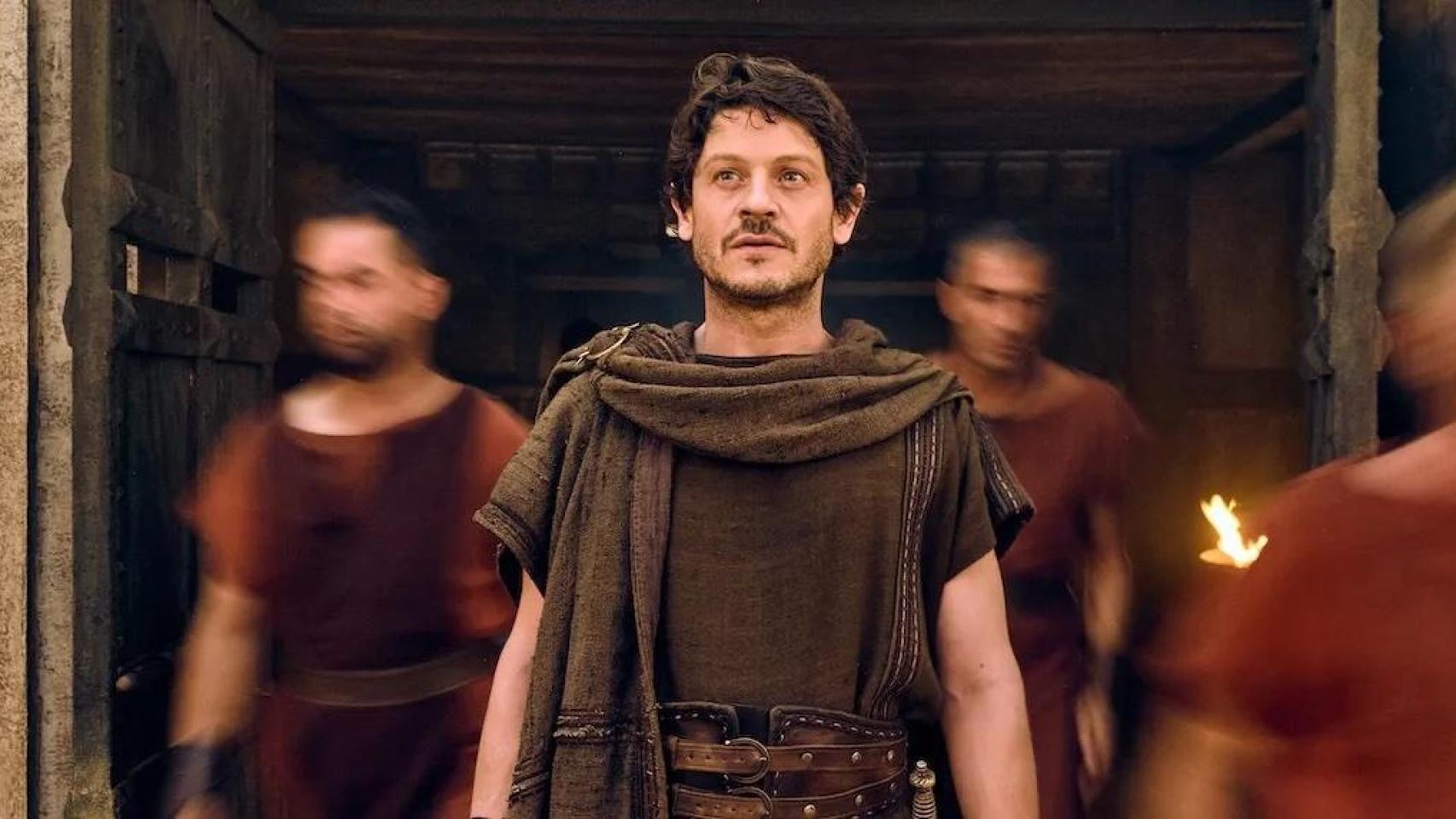 Acaba de llegar completa a Prime Video: la serie de gladiadores con Iwan Rheon y Anthony Hopkins