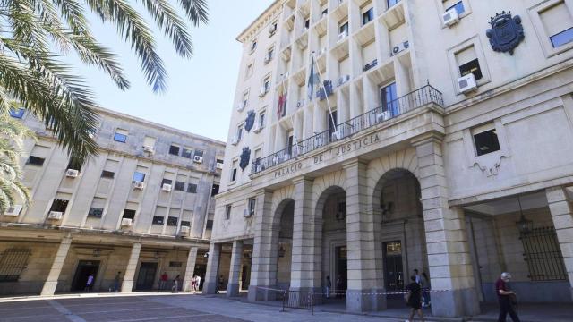 Fachada de la Audiencia Provincial de Sevilla.