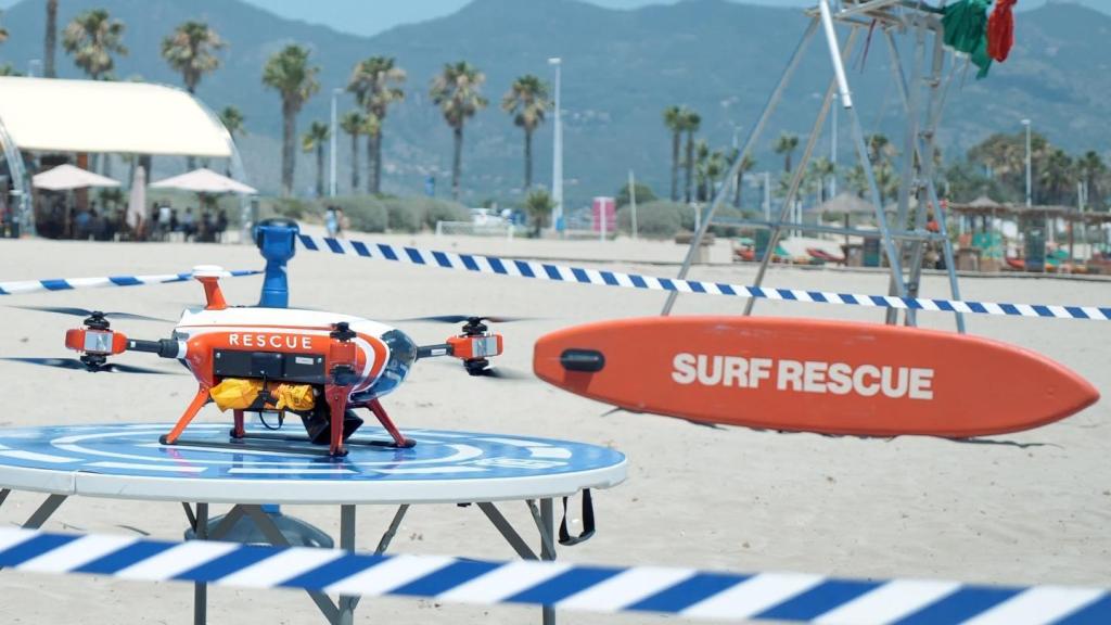 Uno de los drones de General Drones en una playa. EE