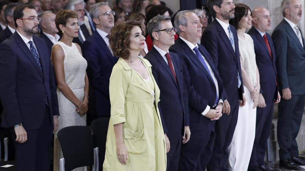 Adrián Barbón, María Chivite, María Jesús Montero, Félix Bolaños, Jordi Hereu, Ernest Urtasun y Diana Morant, este sábado en el Palau de la Generalitat.