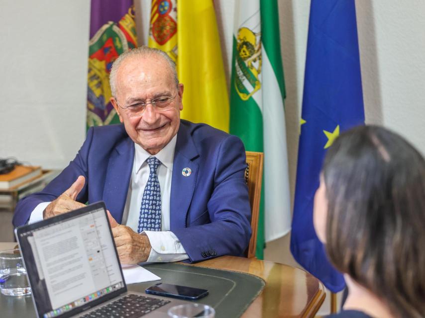 Paco de la Torre durante la entrevista.