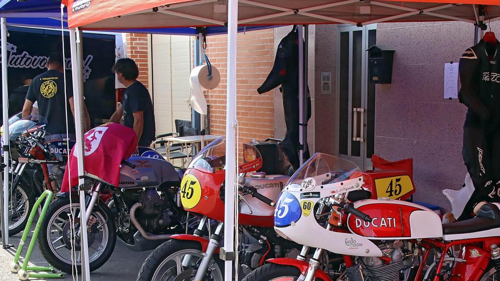 Primera jornada de celebración del Gran Premio de Velocidad de la localidad leonesa de La Bañeza