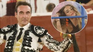 Enrique Ponce triunfa en Marbella: gesto de amor ante una Ana Soria muy seria, desfile de famosos y el apoyo de Victoria Federica