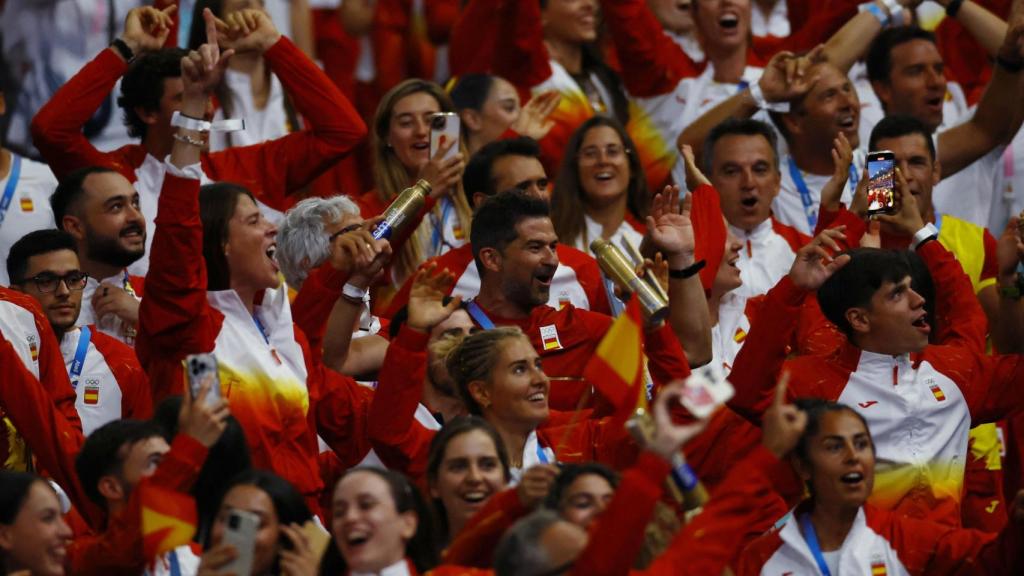 La delegación española en el desfile de la ceremonia de clausura