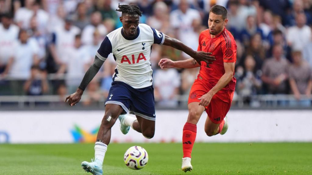 Yves Bissouma, durante el amistoso entre Tottenham y Bayern Múnich