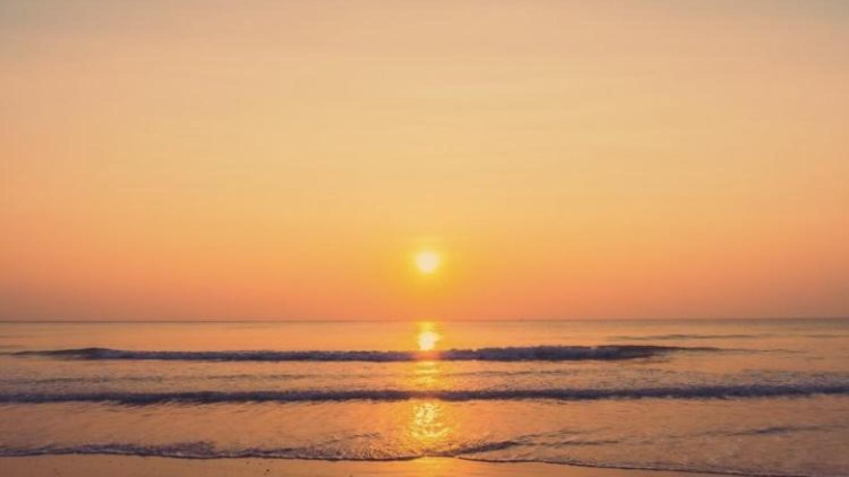 Puesta de sol en Zahara de  los Atunes