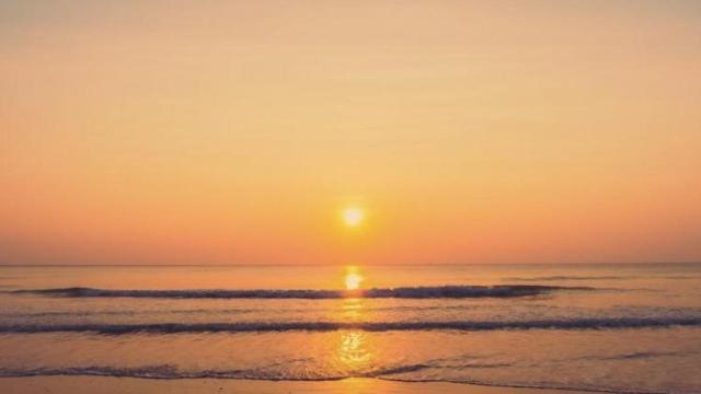 Puesta de sol en Zahara de  los Atunes