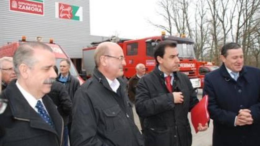 Javier Faúndez en febrero 2014 con el entonces presidente de la Diputación, Fernando Martínez-Maillo, durante la inauguración de las obras