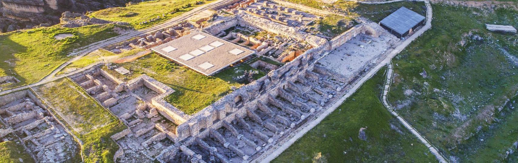 Plano aéreo del yacimiento arqueológico de Valeria.