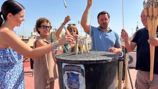 ¿Te gustan los fuegos artificiales? Elche lanzará 61.000 cohetes y más de 300 palmeras en la Nit de l'Albà