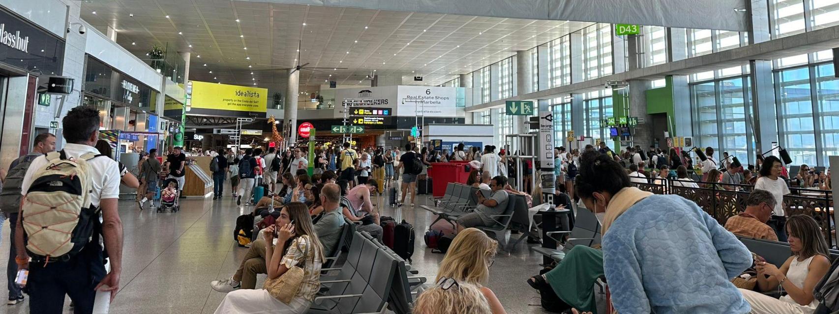 Viajeros en el Aeropuerto de Málaga este verano.