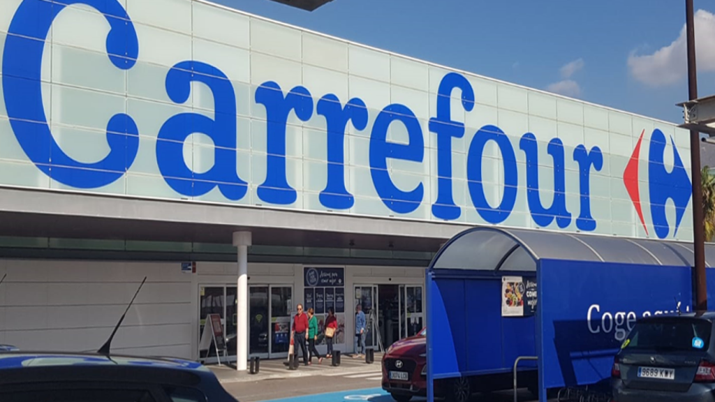 Fachada Carrefour en una imagen de archivo.