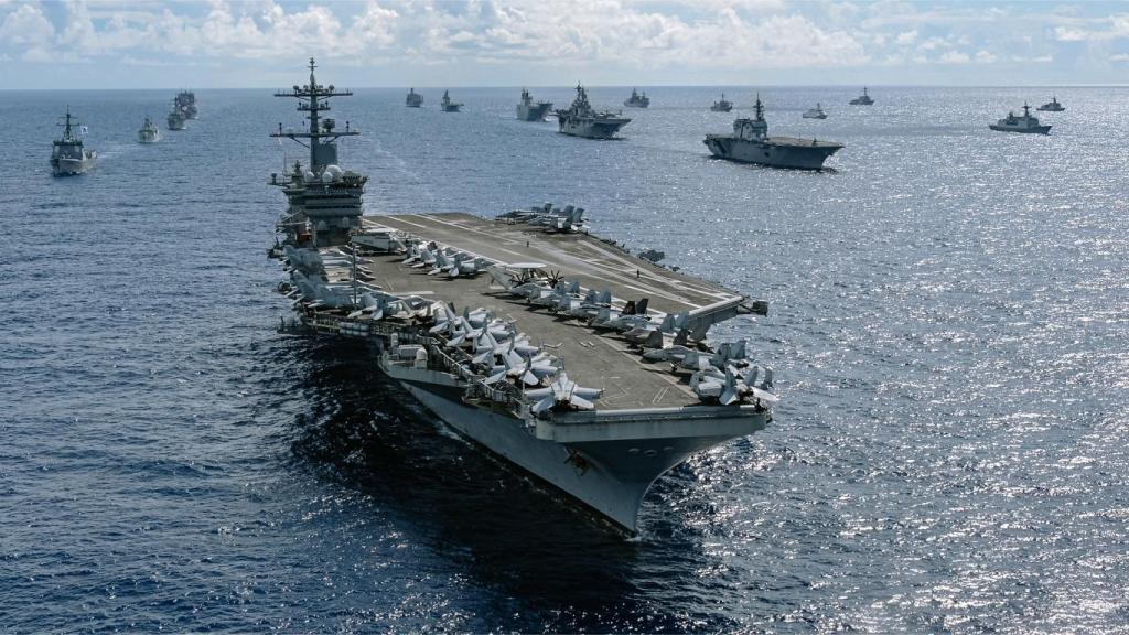 El portaaviones USS Abraham Lincoln durante unas maniobras