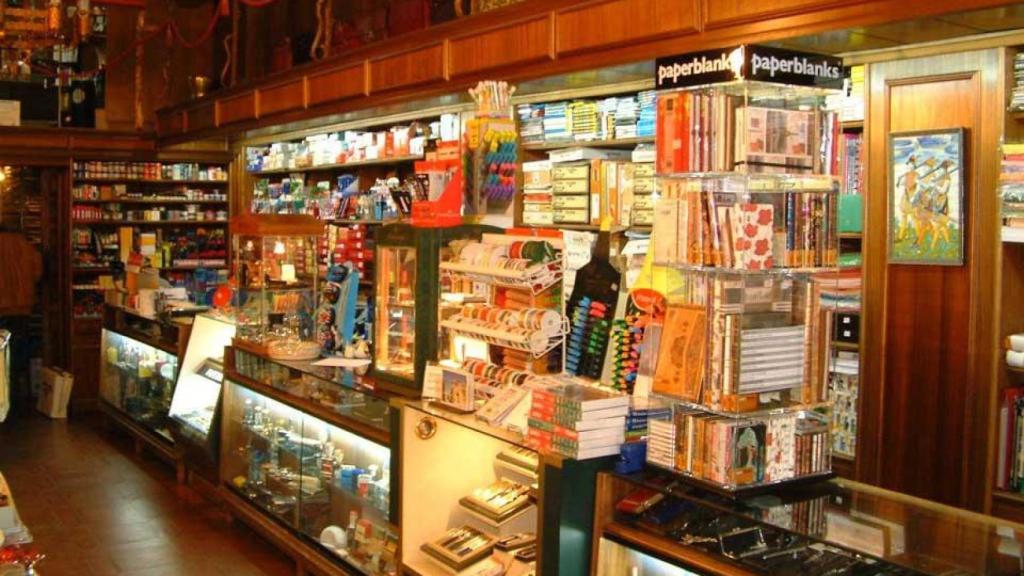 Imagen interior de la librería LOAVE.