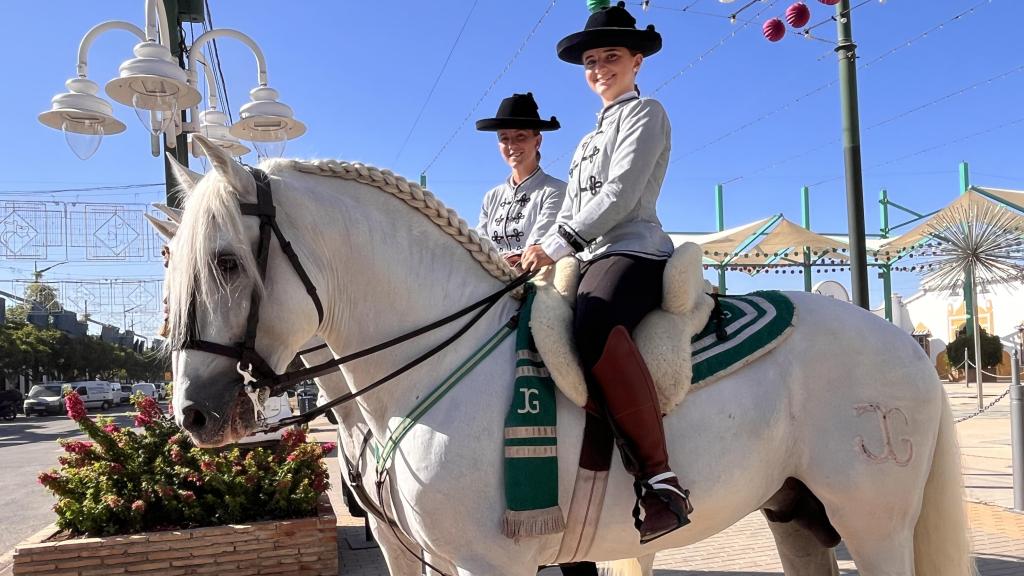 Caballistas en el Real de Málaga