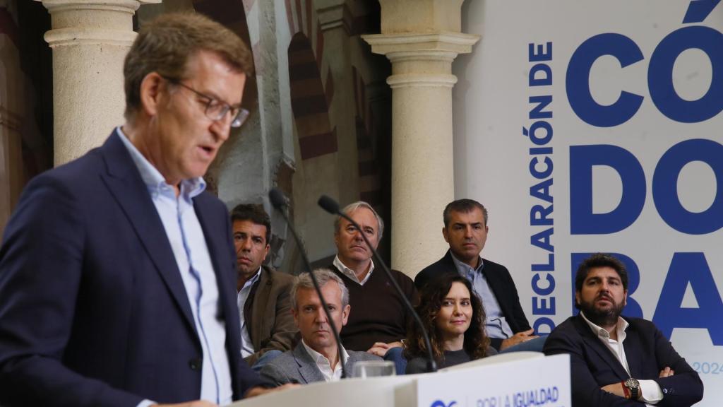 Feijóo, durante la última cumbre con los barones del PP en Córdoba, el pasado mes de marzo.