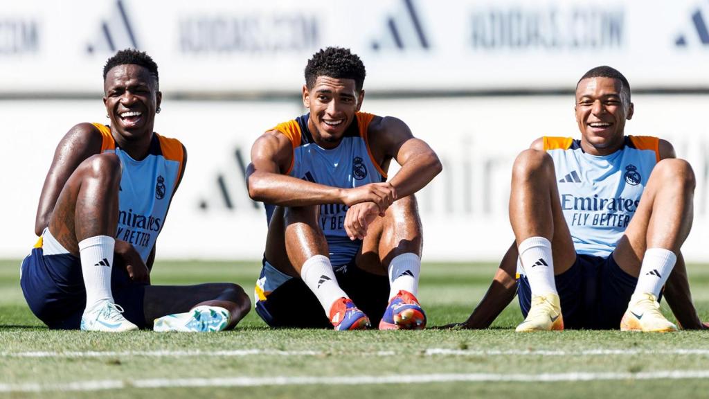 Vinicius, Bellingham y Mbappé durante un entrenamiento del Real Madrid