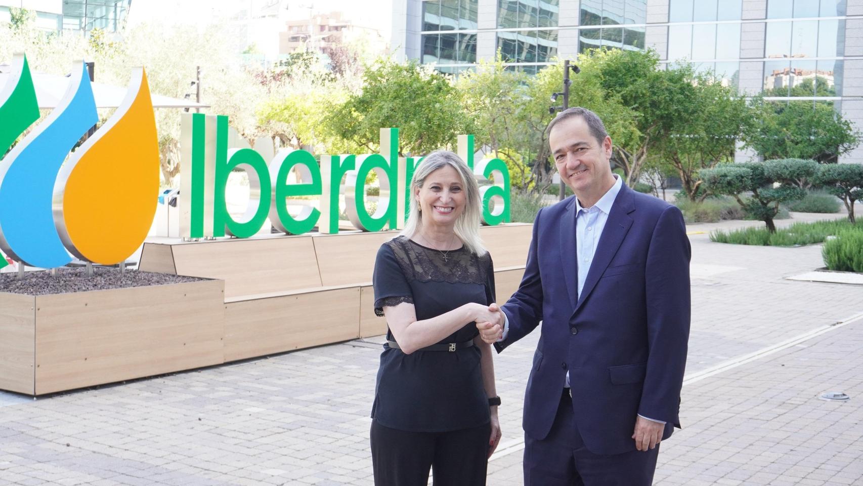 El delegado comercial de Iberdrola en Madrid, Antonio Armengot, y la directora general de Agremia, Inmaculada Peiró.