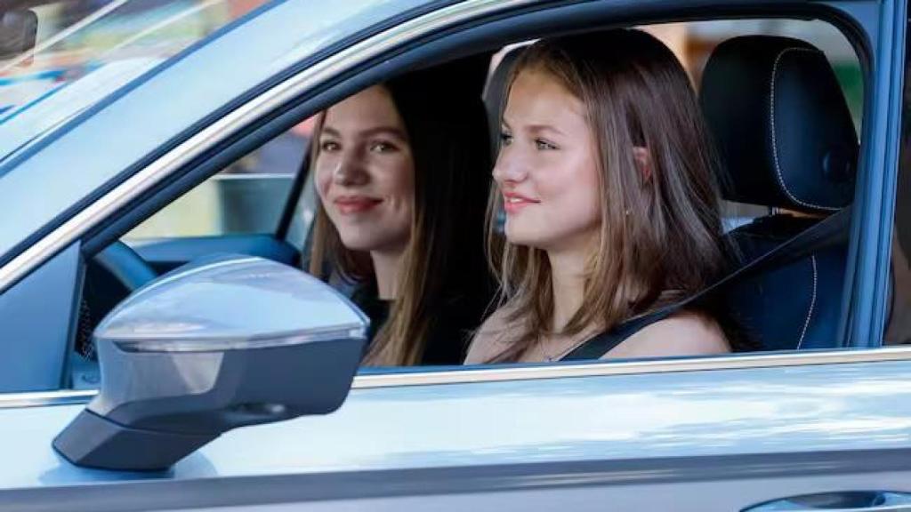 La princesa de Asturias conduciendo su propio coche.